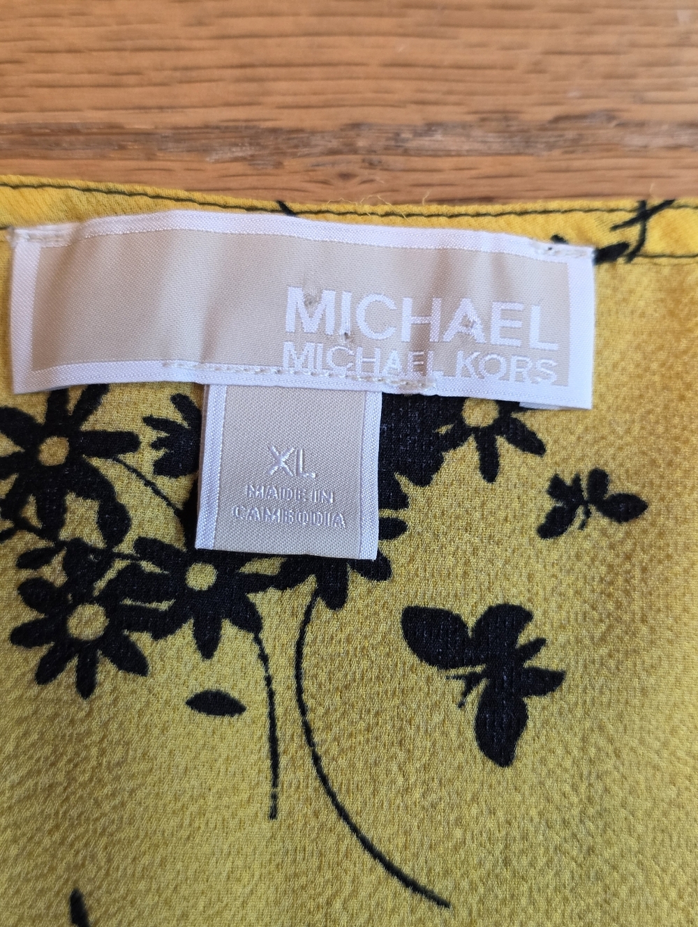 Michael Kors Golden Yellow & Black Floral Sleeveless Blouse Women's Size XL - Picture 8 of 13